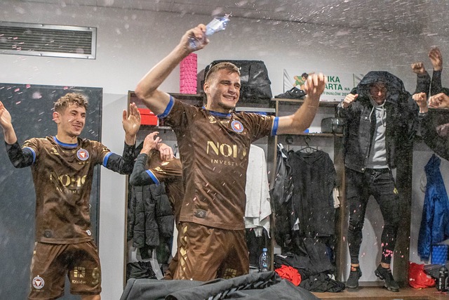 战绩波动的 战绩波动的